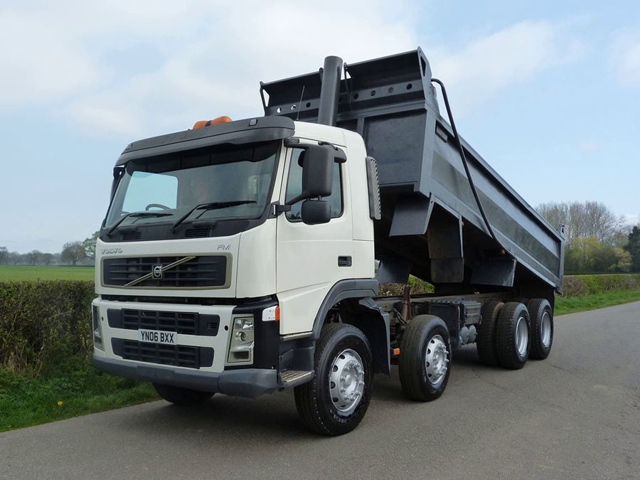 Volvo FM9 top loader